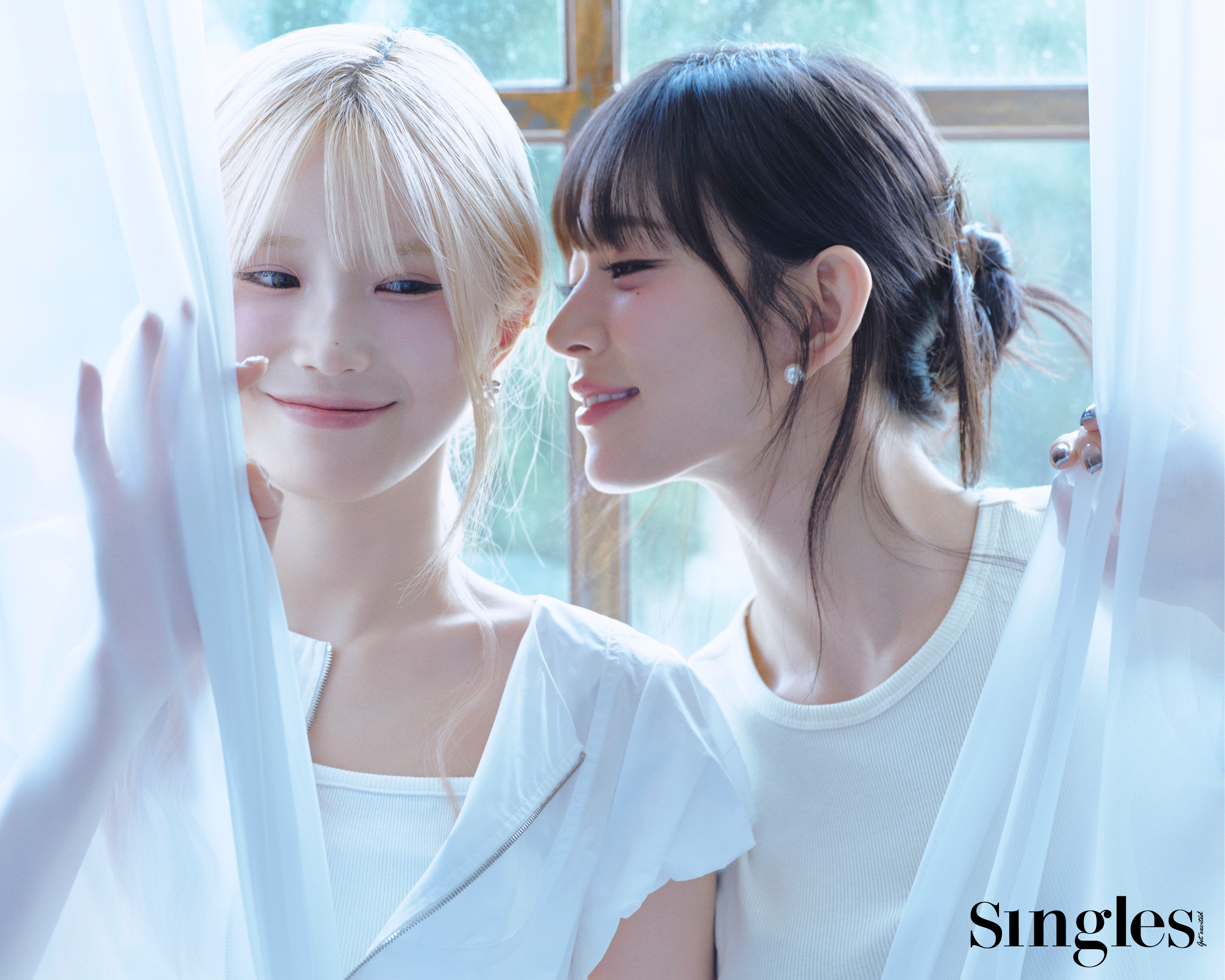 프로미스나인의 싱글즈 화보이미지,